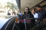 Akon Arrives in Mumbai to record for Ra.One in Mumbai Airport on 7th Dec 2010 (4).jpg